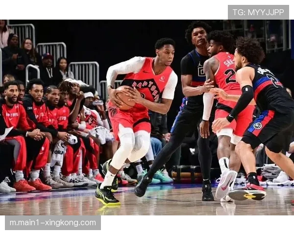 老鹰防守组展现纵深突破能力 高位压迫战术成连胜基石