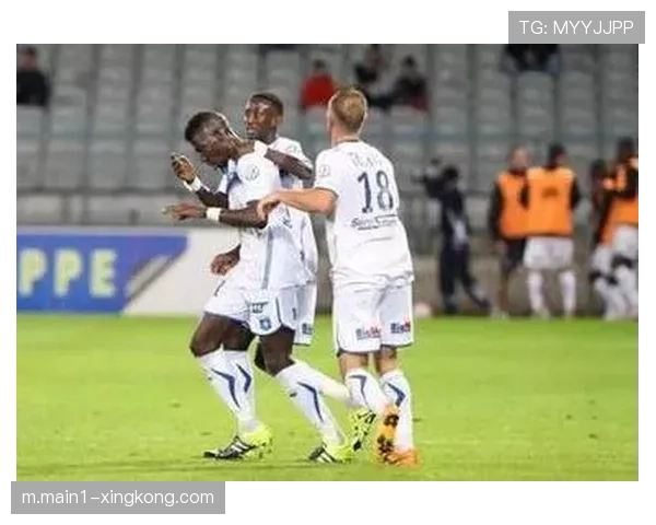 西纳约科非洲杯表现亮眼 归队后将提升欧塞尔进攻威胁